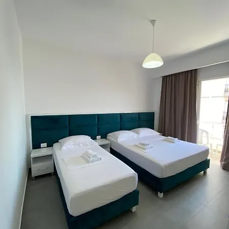 Eraldo's And Hotel Sarande